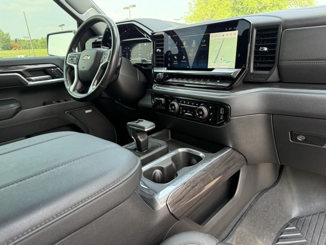 2023 Chevrolet Silverado 1500 LTZ photo 12