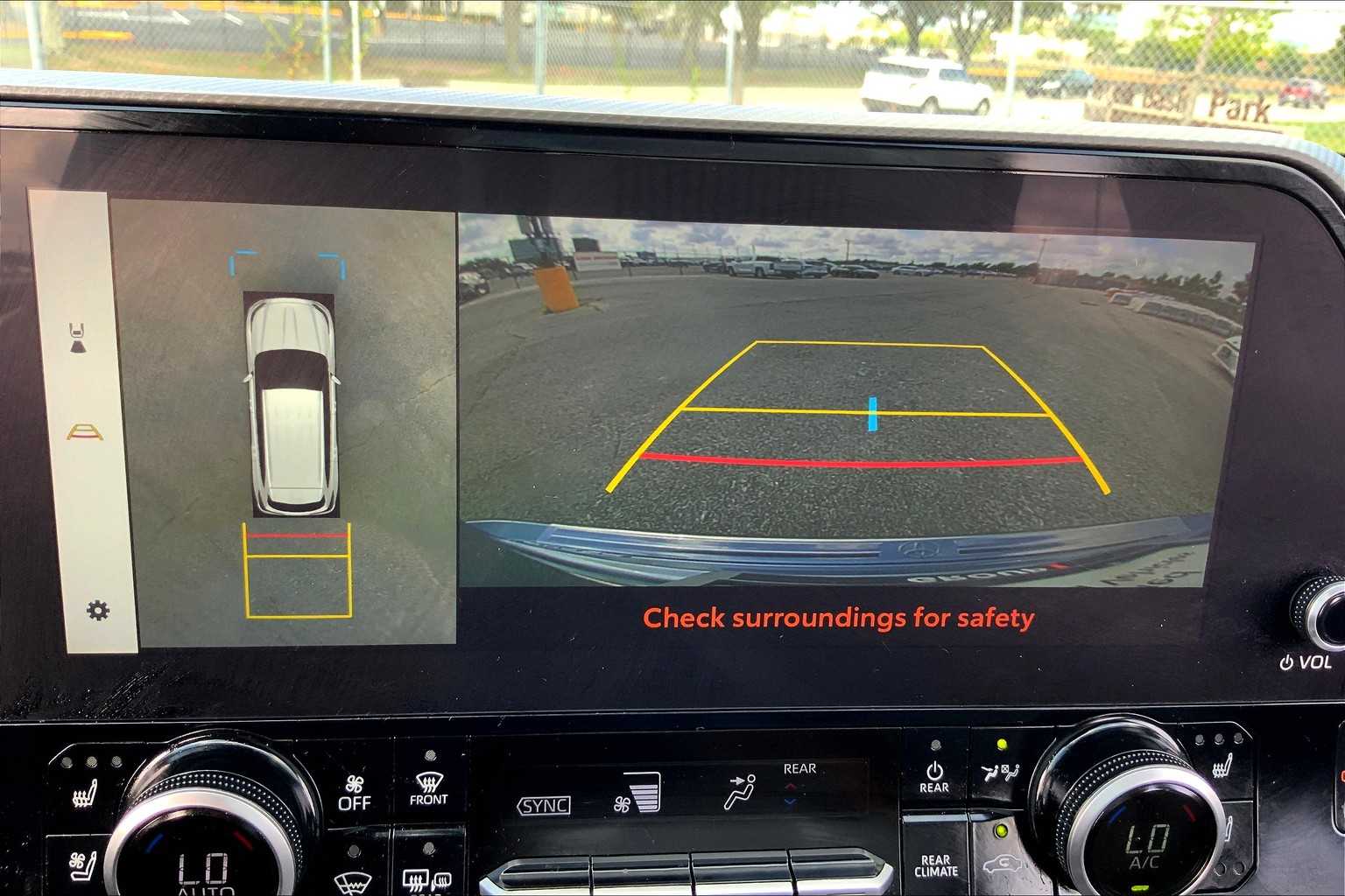 2024 Toyota Highlander Platinum photo 25