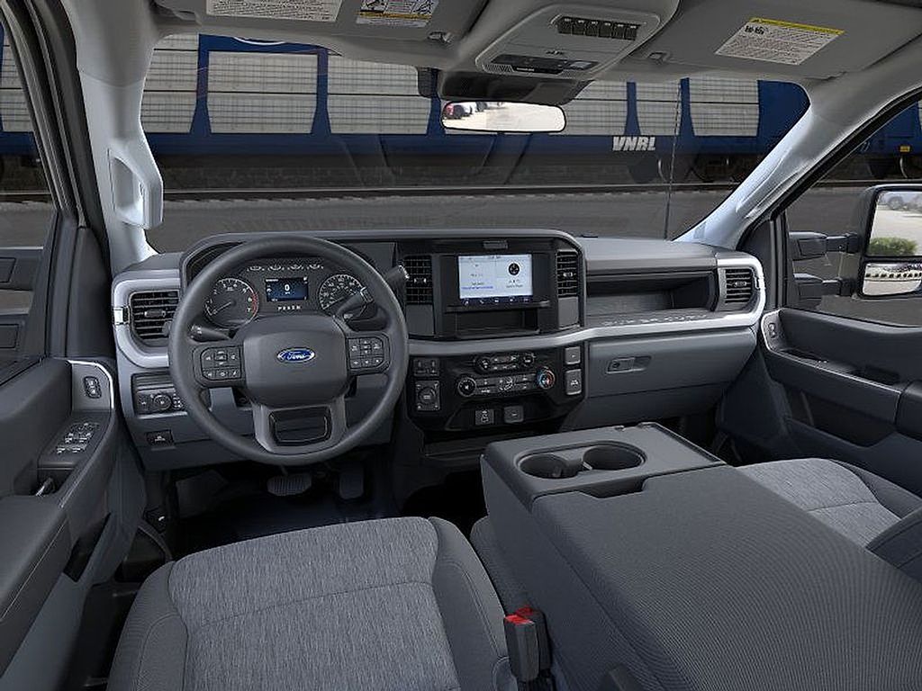 2025 Ford F-250 XL photo 8