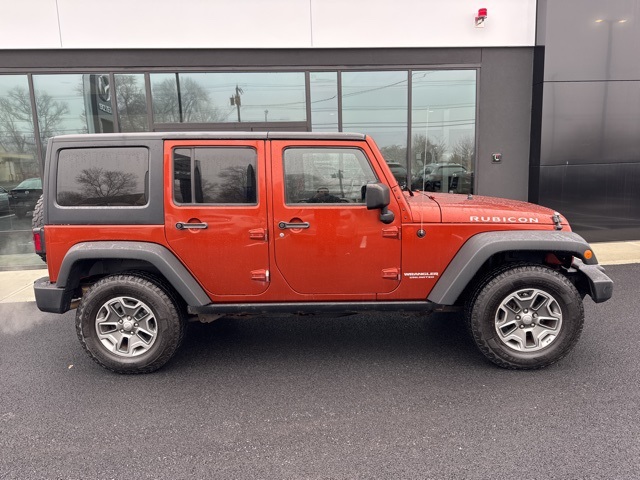 2014 Jeep Wrangler Unlimited Rubicon photo 2