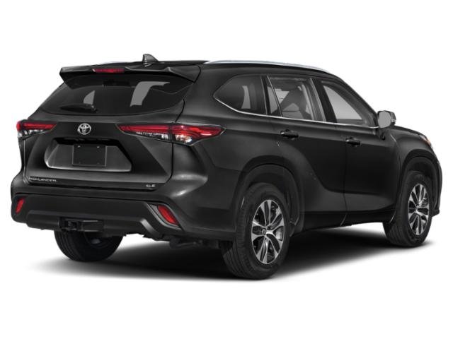 Used 2021 Toyota Highlander XLE with VIN 5TDGZRBH6MS061836 for sale in Minneapolis, Minnesota