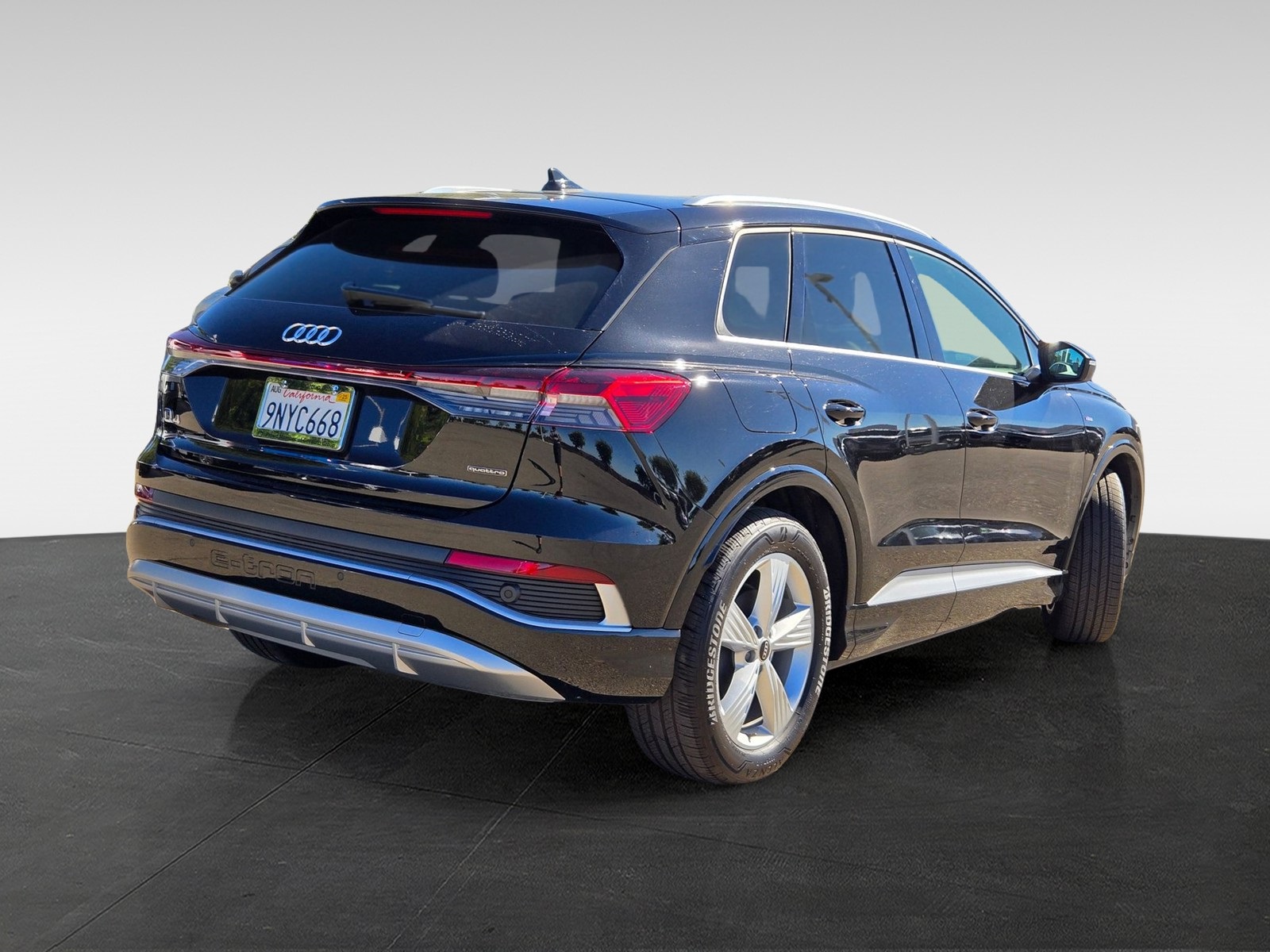 2024 Audi Q4 E-tron Premium photo 3