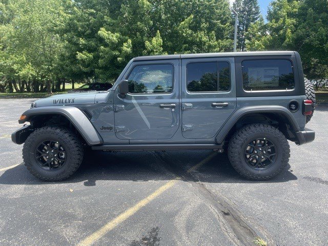 2025 Jeep Wrangler Willys photo 2