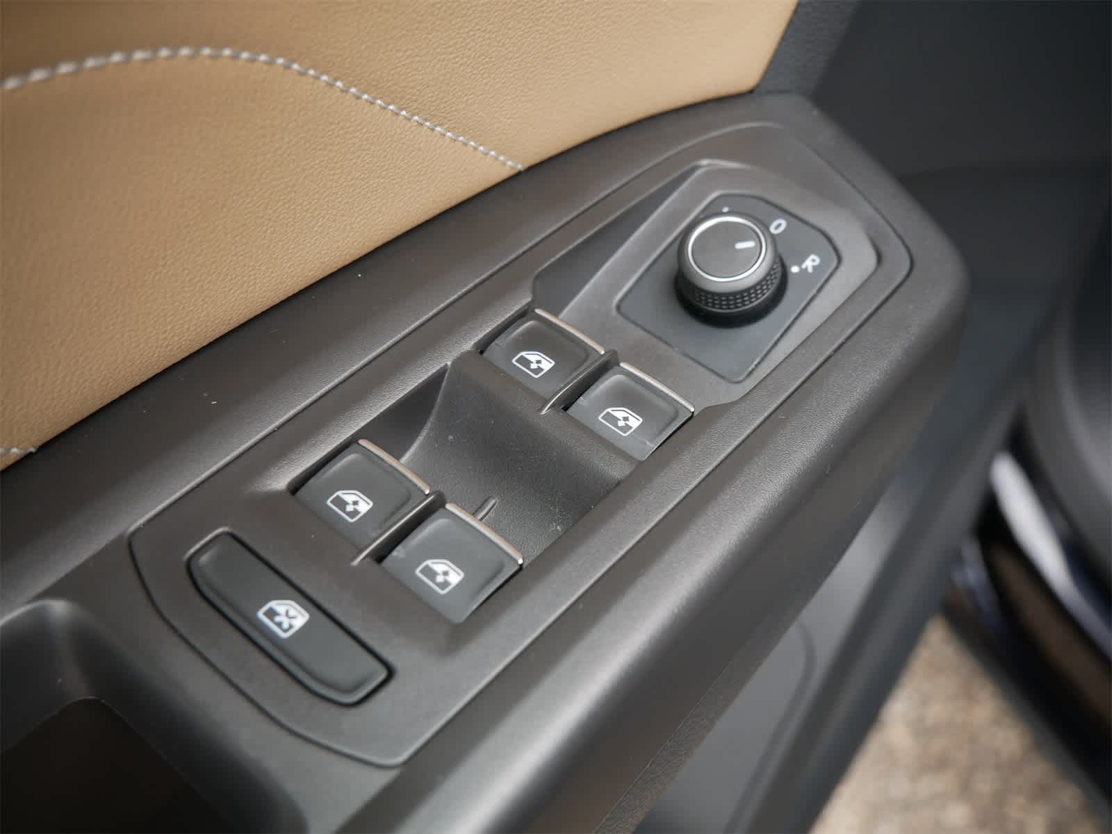 2022 Volkswagen Atlas Cross Sport V6 SE Technology photo 10