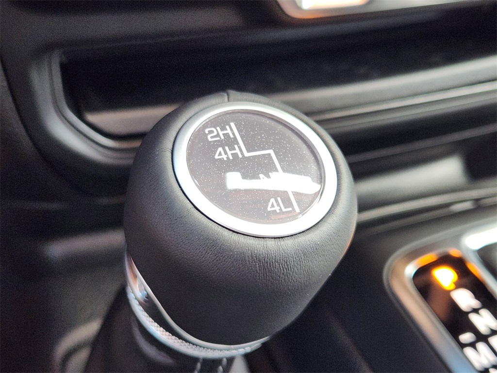 2025 Jeep Gladiator Sport photo 14