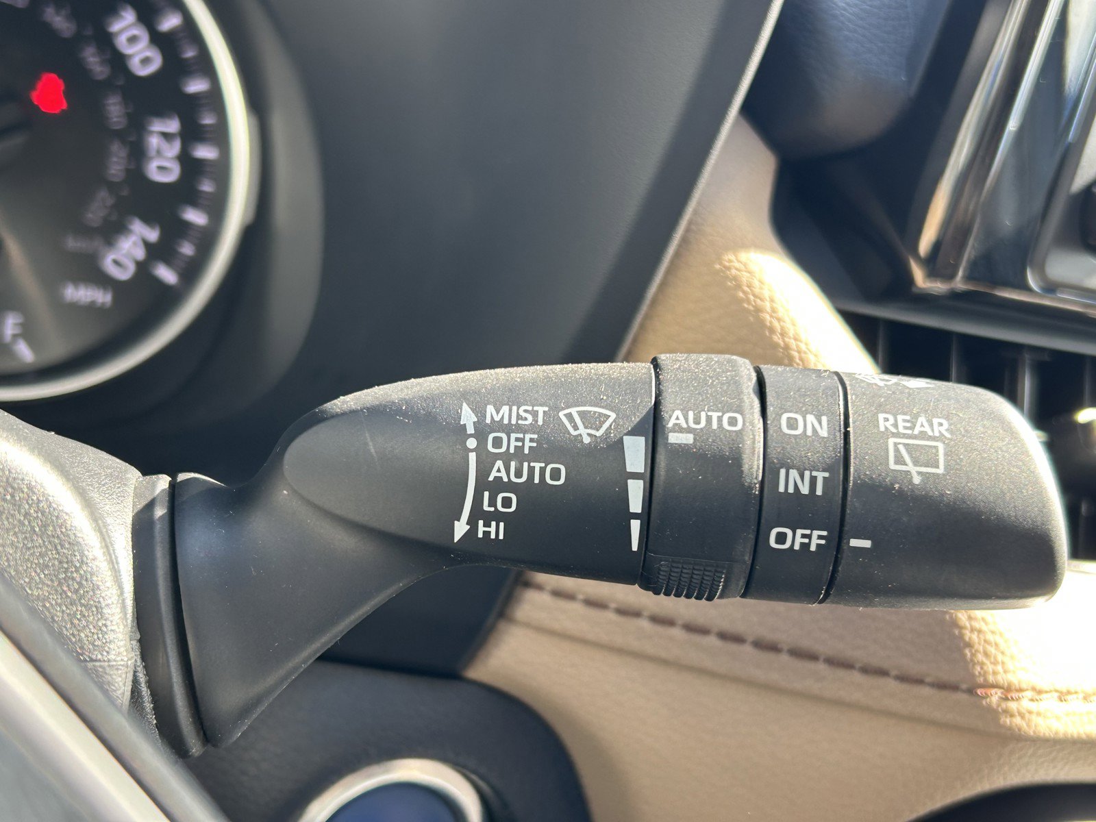2022 Toyota RAV4 Hybrid XLE photo 25