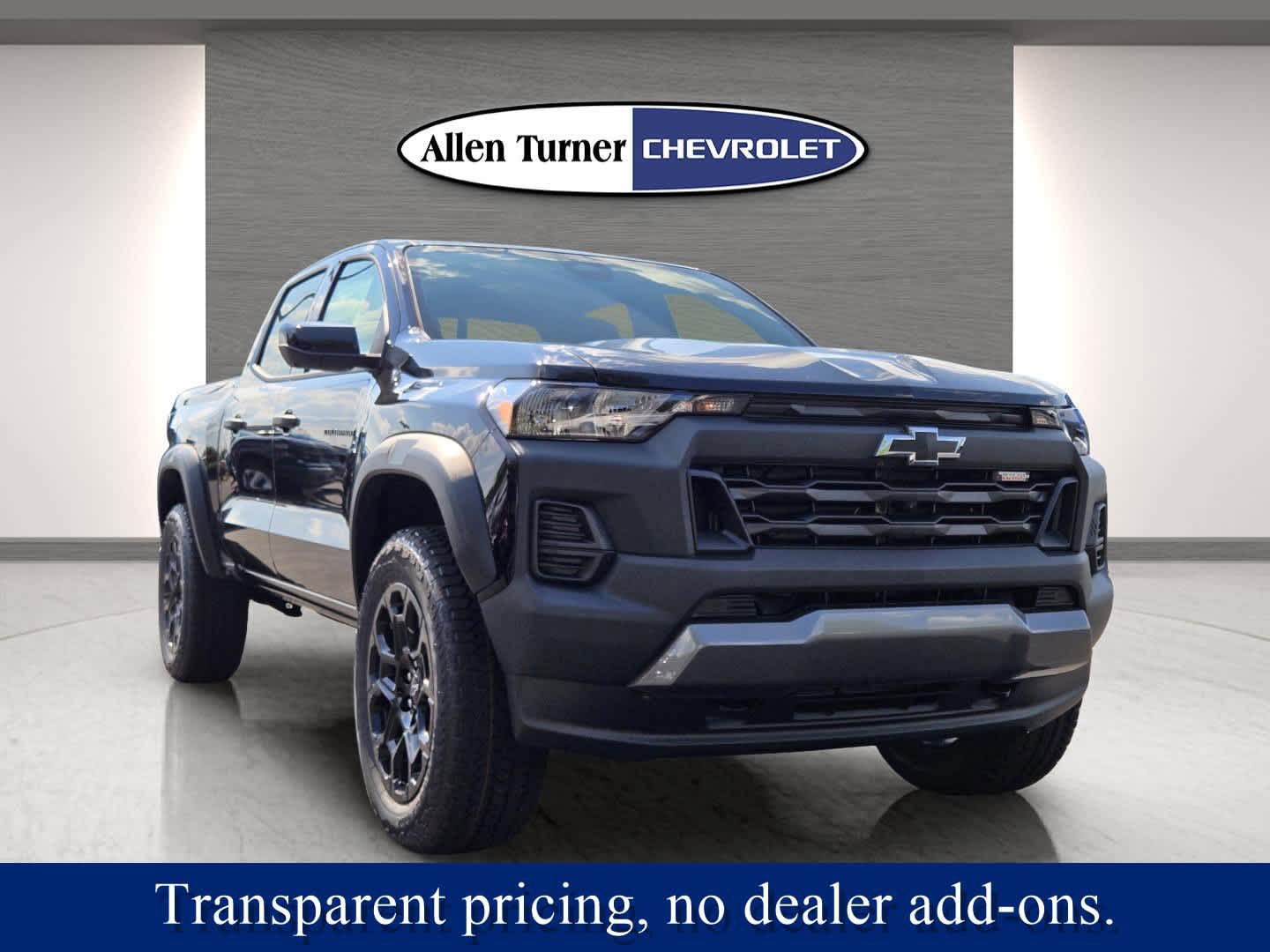 2026 Chevrolet Colorado Trail Boss photo 2