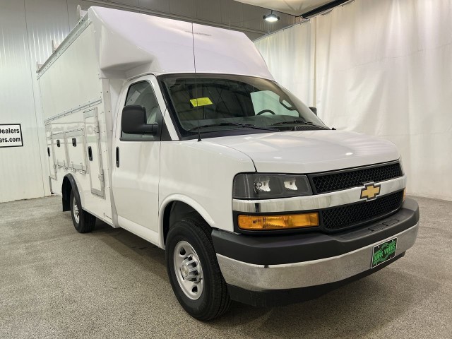 2025 Chevrolet Express Cutaway 3500 1WT