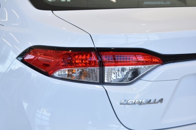 2024 Toyota Corolla LE photo 6