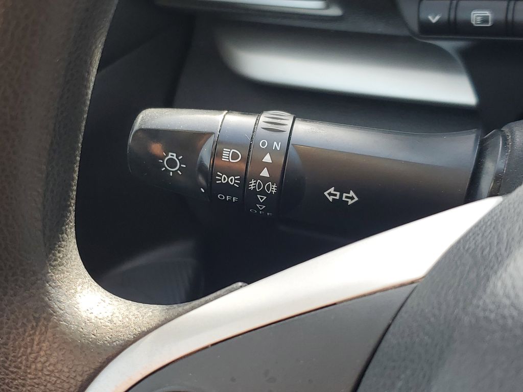 2020 Mitsubishi Eclipse Cross ES photo 11
