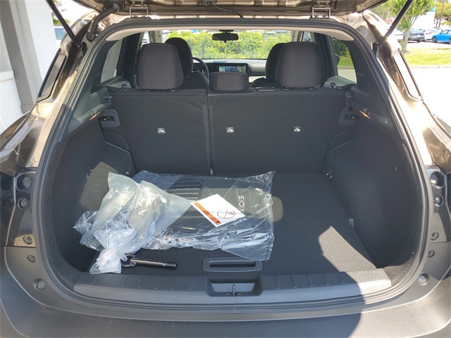 2025 Nissan Kicks SV photo 5