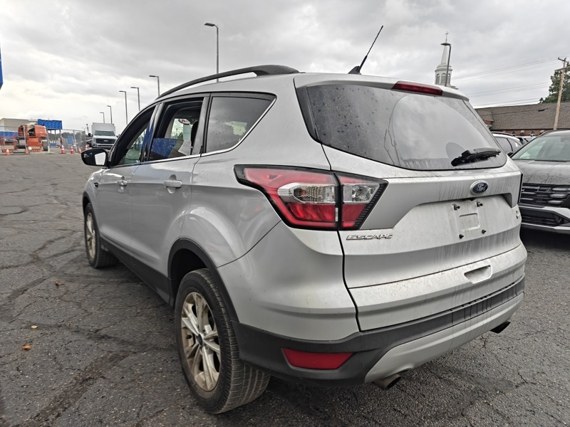 2018 Ford Escape SE photo 2
