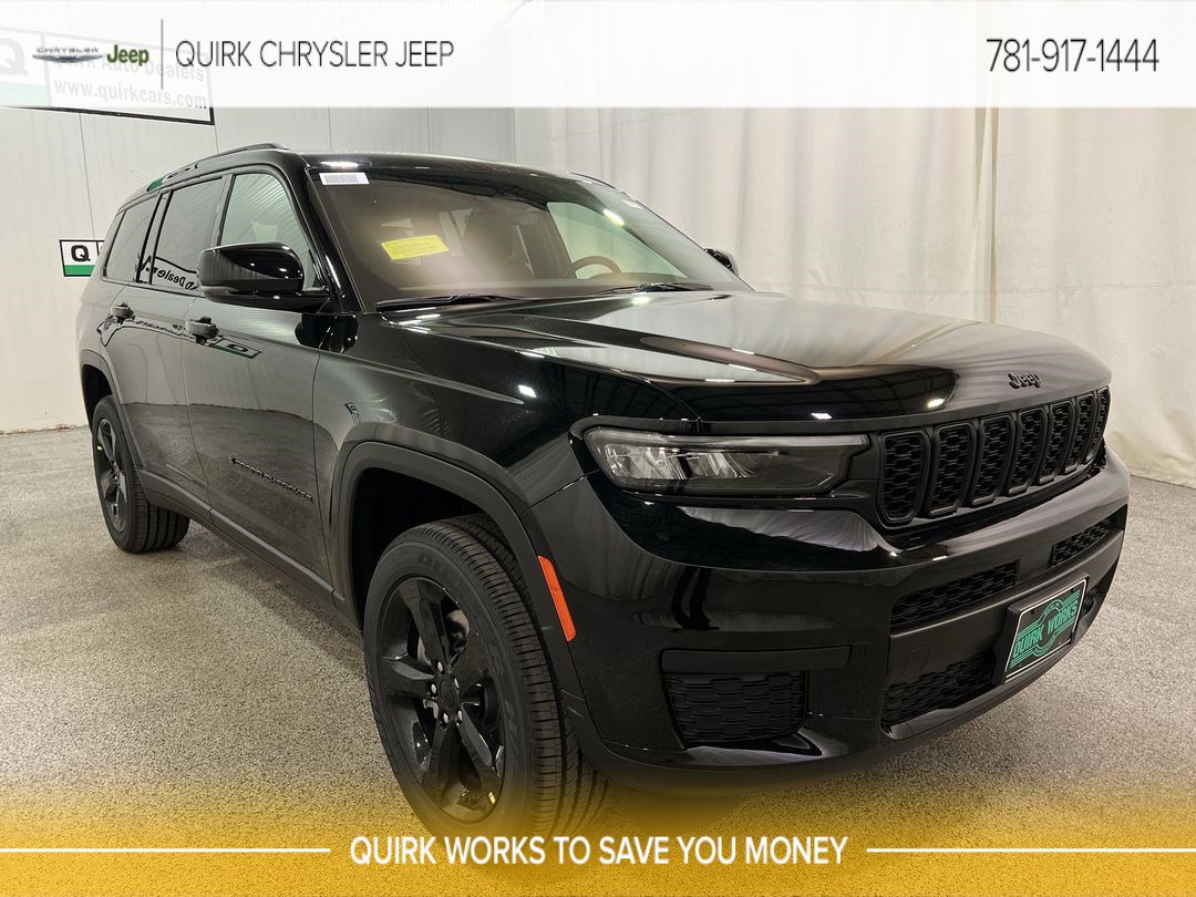 New 2025 Diamond Black Crystal Pearlcoat Jeep Altitude X image 1
