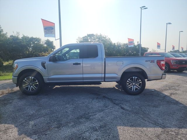 2021 Ford F-150 XL photo 2