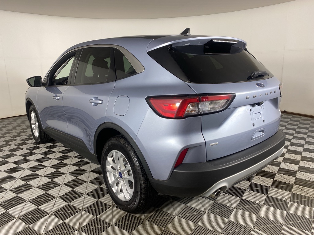 2022 Ford Escape SE photo 3