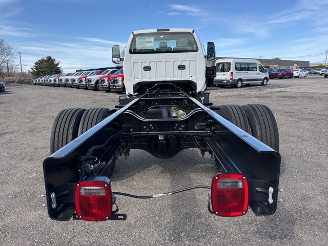 2024 Ford F-650 Base photo 4