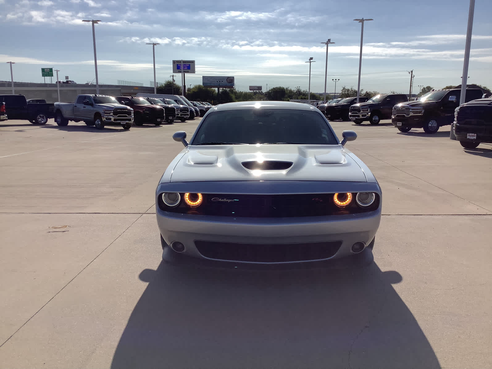 2022 Dodge Challenger R/T Scat Pack photo 2
