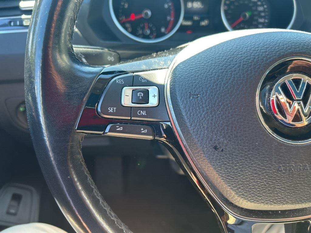 2018 Volkswagen Tiguan SEL photo 12
