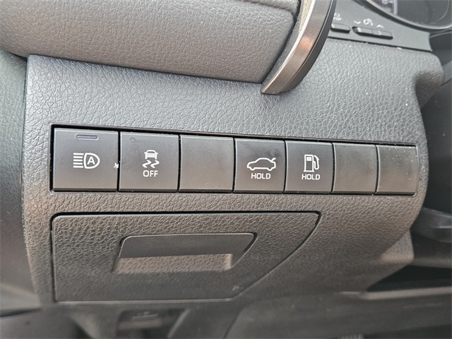 2024 Toyota Camry SE photo 25