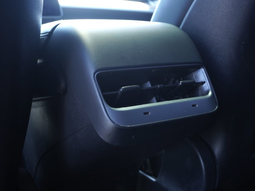 2022 Tesla Model 3 Long Range photo 16