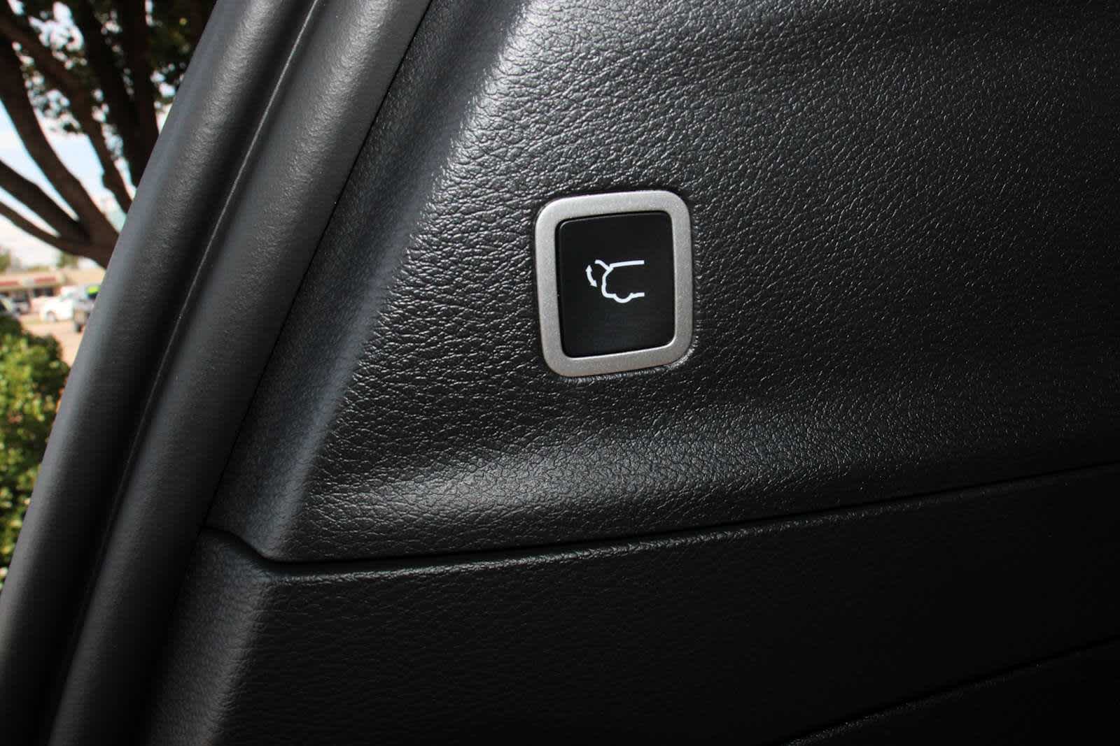 2025 Chrysler Voyager LX photo 47