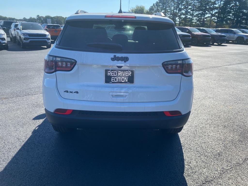 2026 Jeep Compass Latitude Altitude photo 4