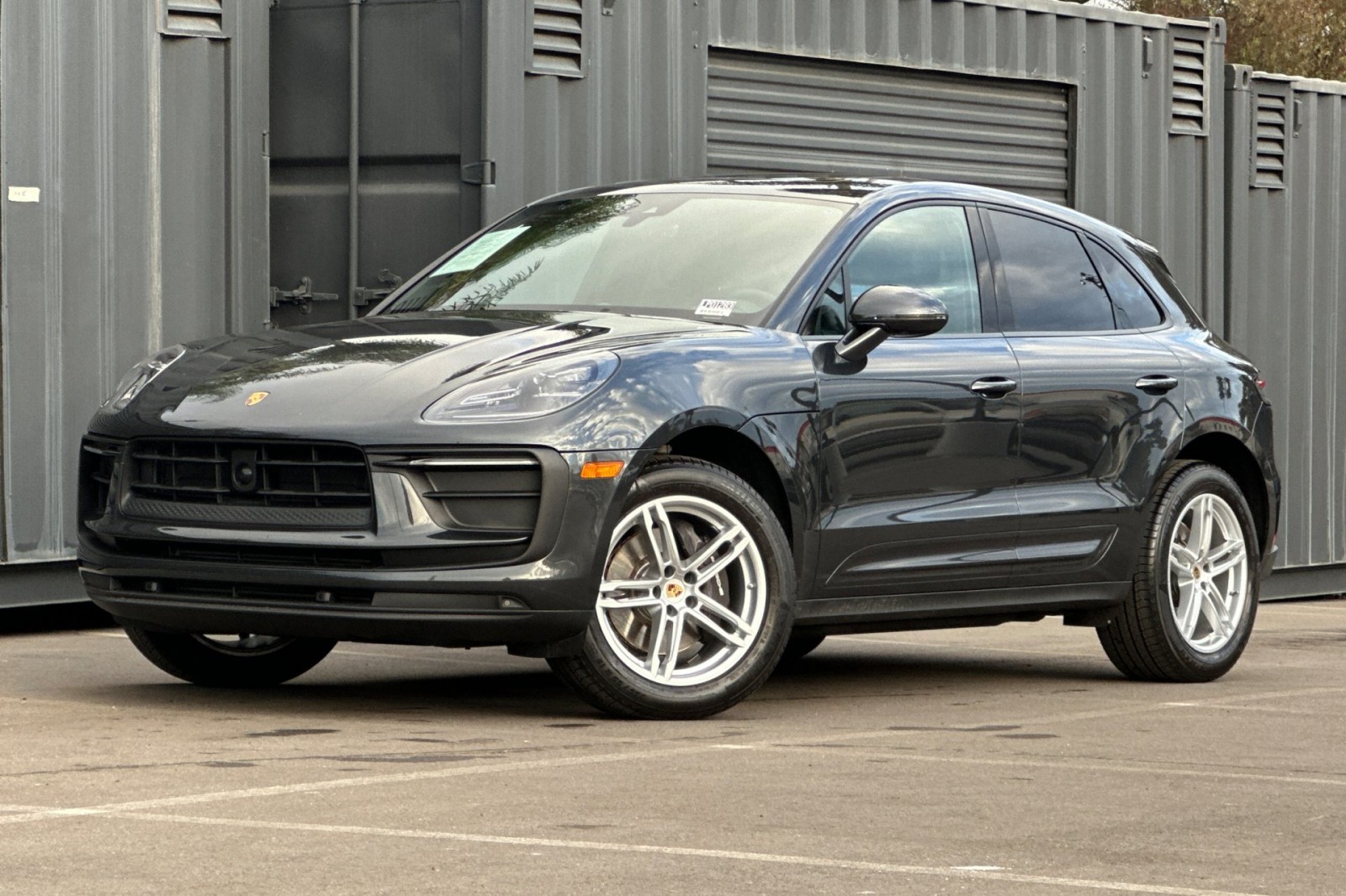 2025 Porsche Macan T