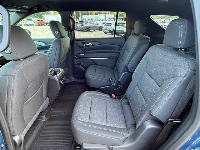 2026 Chevrolet Traverse photo 14