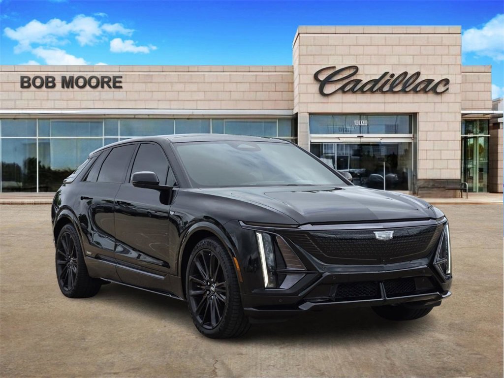 2026 Cadillac Lyriq photo 3