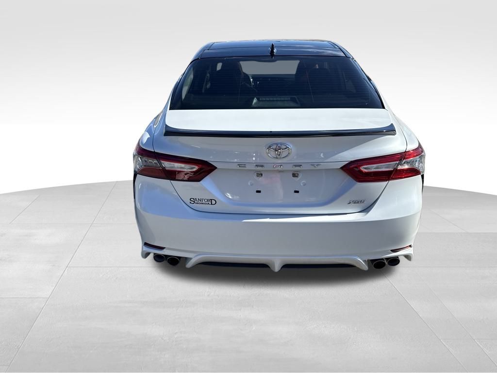 2019 Toyota Camry XSE photo 4