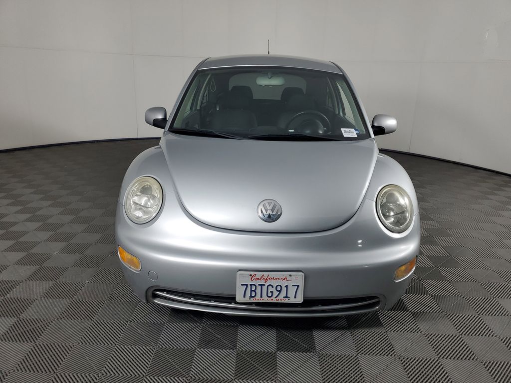 Used 2003  Volkswagen GL image 9