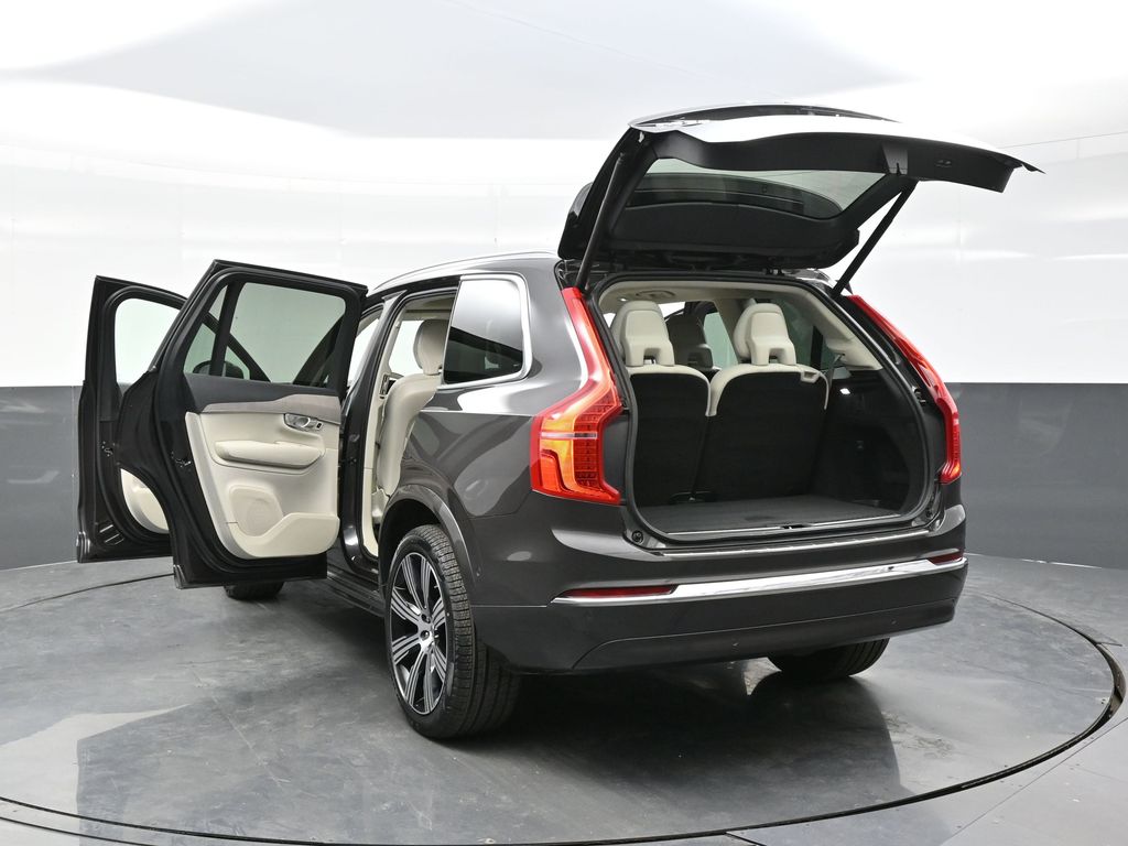 2024 Volvo XC90 T8 Plus photo 37