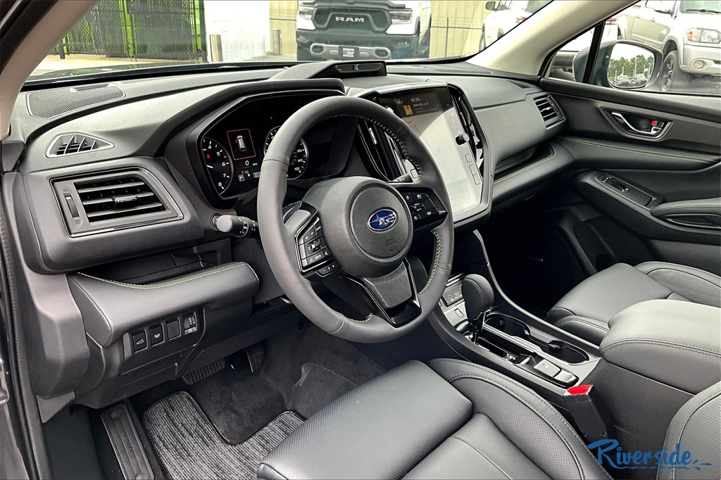 2025 Subaru Ascent Onyx Edition Touring photo 4