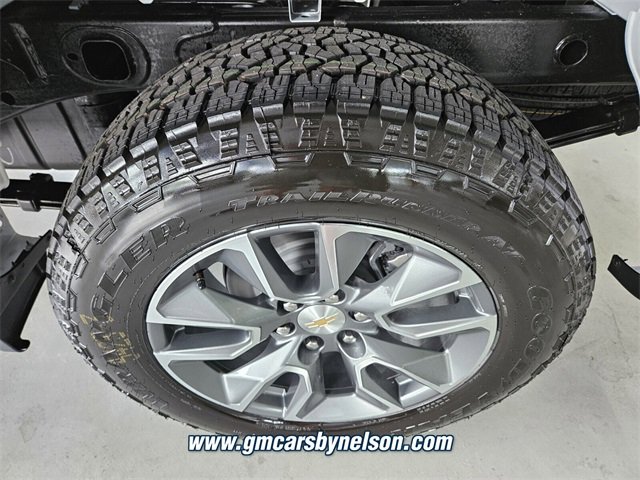 2025 Chevrolet Silverado 1500 LT photo 7