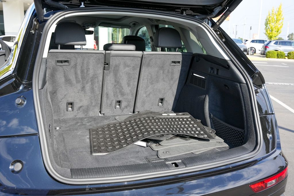 2022 Audi Q5 40 Premium Plus photo 28