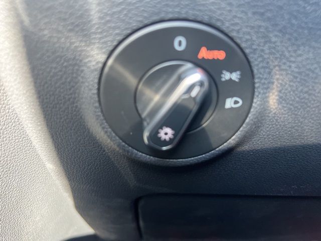2025 Volkswagen Taos S photo 13