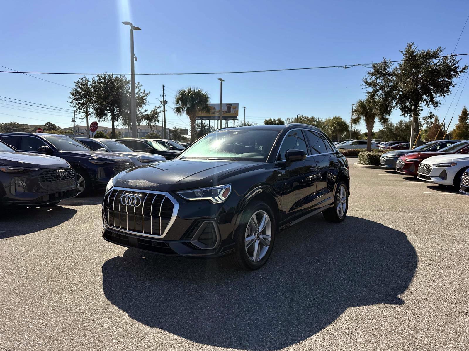 2022 Audi Q3 S line Premium Plus 45 TFSI photo 2