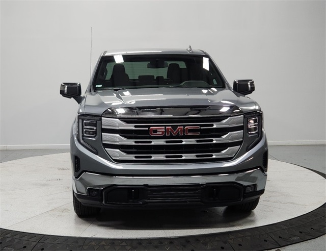 2025 Gmc Sierra 1500 SLT photo 2