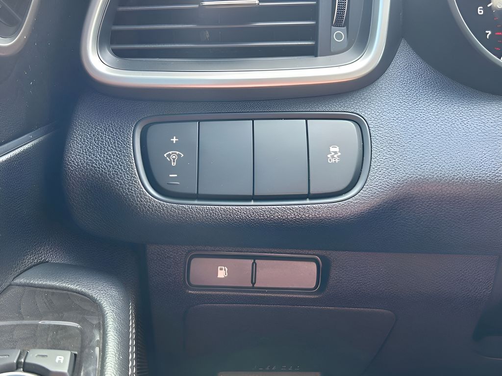 2018 Kia Sorento LX photo 17