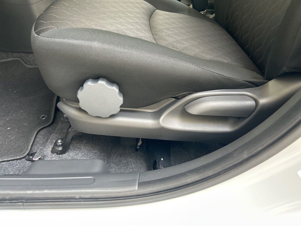 2024 Mitsubishi Mirage ES photo 30