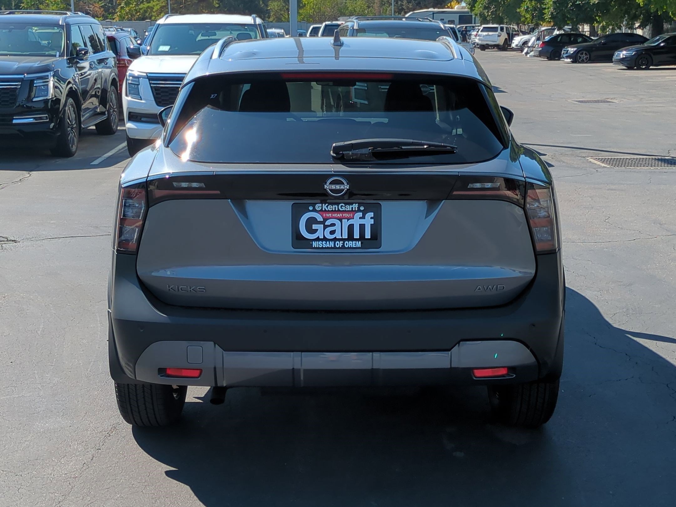 2025 Nissan Kicks SV photo 4