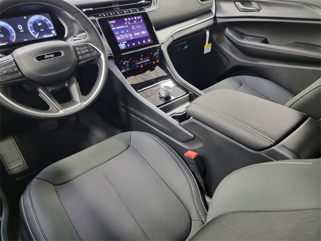 2025 Jeep Grand Cherokee Laredo X photo 28
