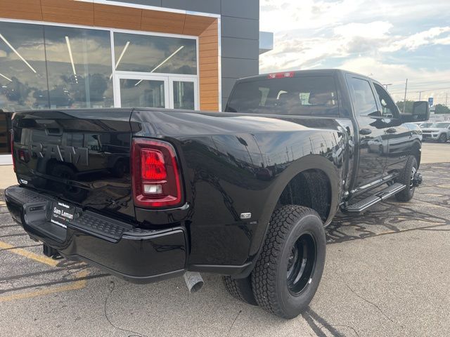 2025 Ram 3500 Big Horn photo 4