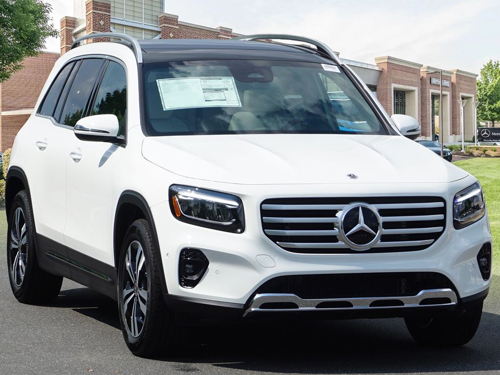 2025 Mercedes Benz GLB 250 4MATIC photo 3