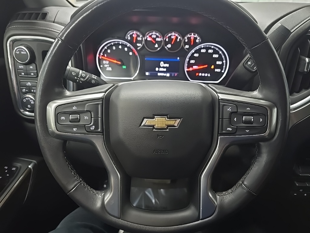 2020 Chevrolet Silverado 1500 LT photo 17
