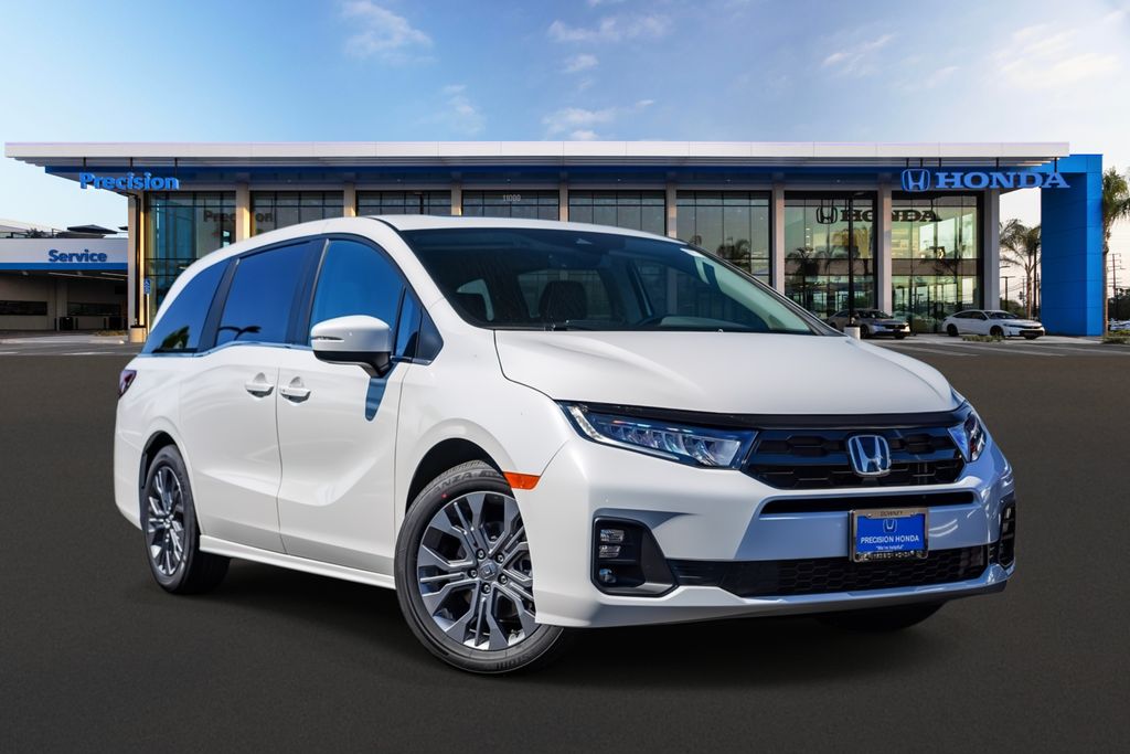 2026 Honda Odyssey Touring's photo