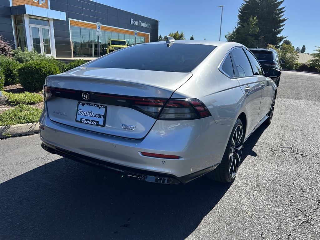 2023 Honda Accord Hybrid Touring photo 4