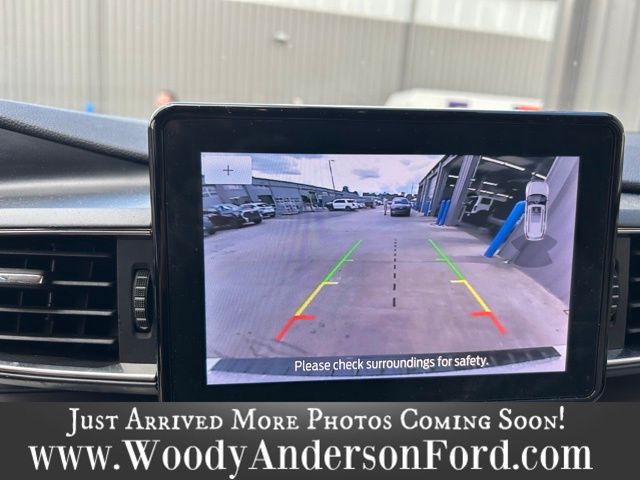 2022 Ford Explorer XLT photo 12