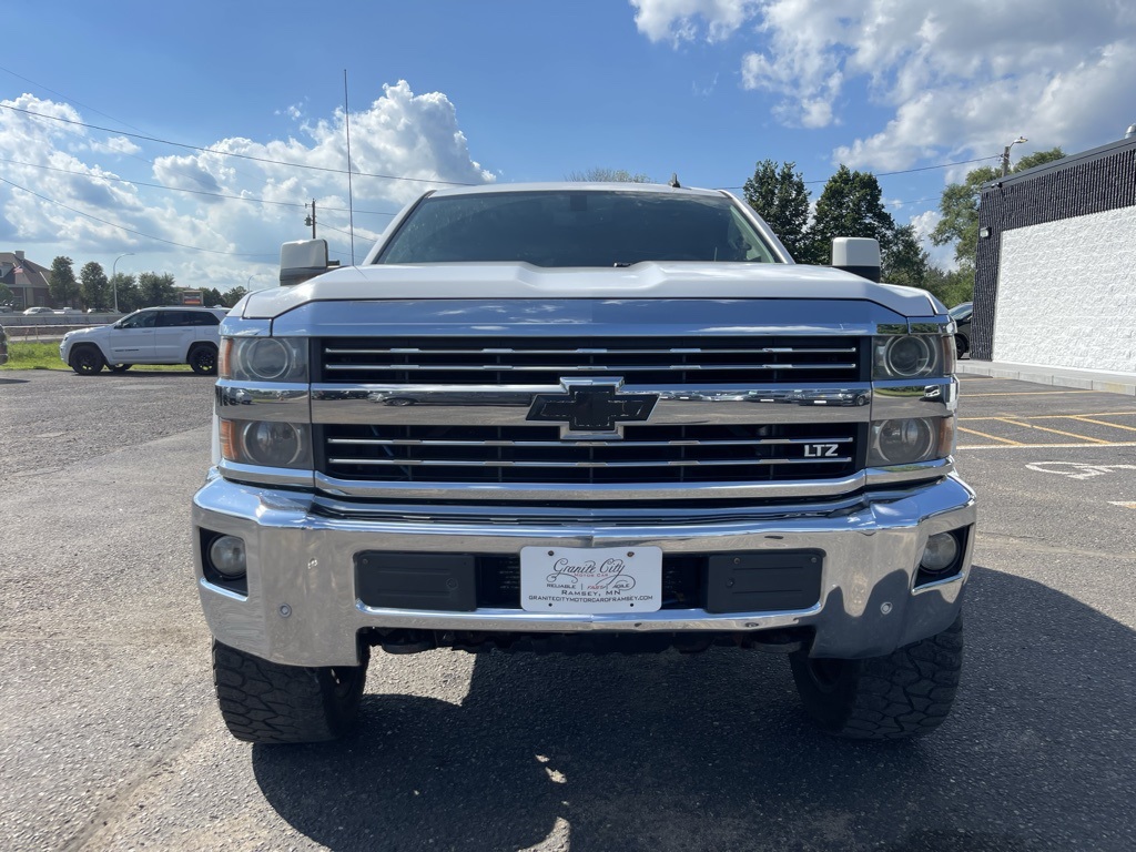 2015 Chevrolet Silverado 2500HD LTZ photo 10