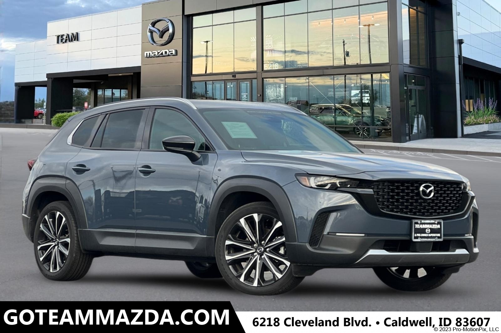 2025 Mazda CX-50 Premium's photo
